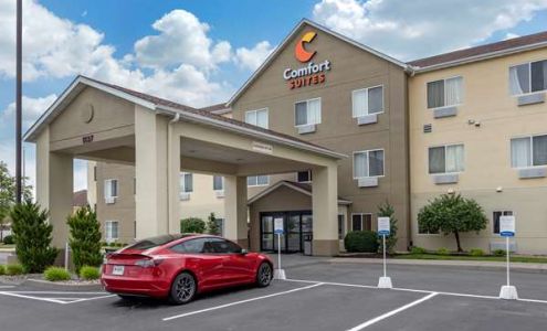 Comfort Suites Auburn near I-69