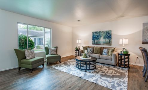 Julie Adams, LIFESTYLE LIVING REAL ESTATE, LLC