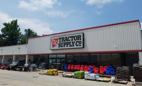 Tractor Supply Moulton