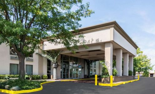 Plaza Inn & Suites - Hagerstown