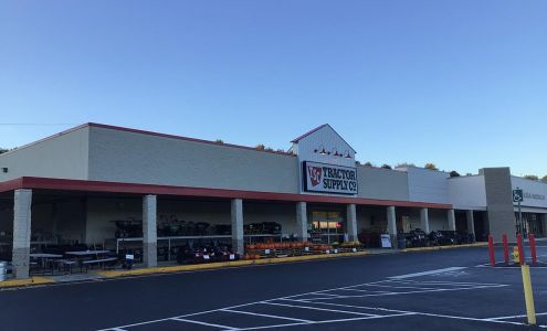 Tractor Supply Rockwood