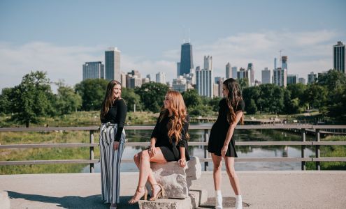 Kelly Ladewig- KL Group- Chicagoland Realtors- Coldwell Banker