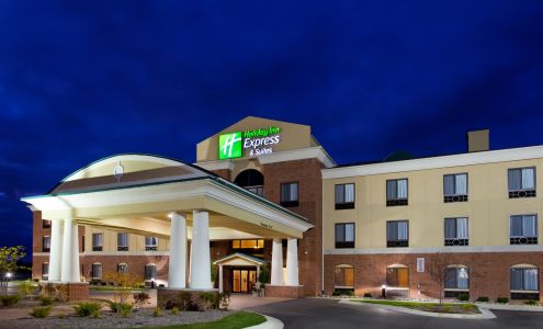 Holiday Inn Express & Suites Bay City by IHG