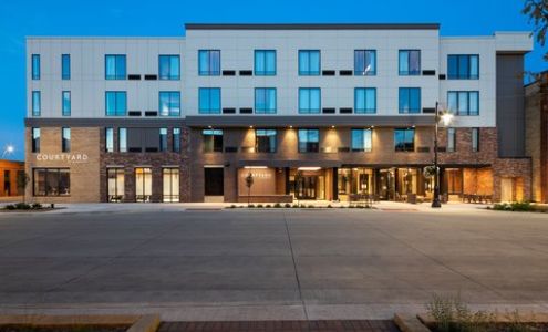Courtyard by Marriott Owatonna Downtown