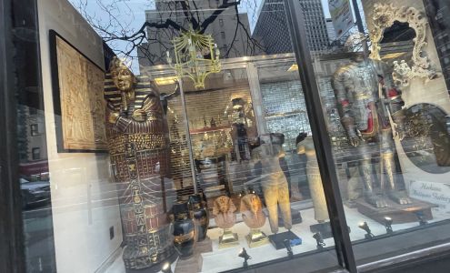 Manhattan Art & Antiques Center
