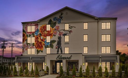 Elwood Hotel & Suites