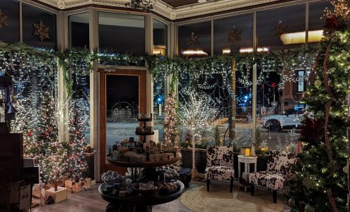 Pine Hill Farm: wellness collective + market 200 W Main St, Watertown Wisconsin 53094