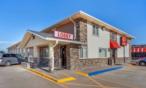 Econo Lodge Hays I-70