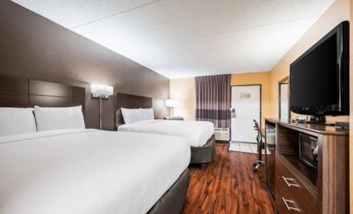 Econo Lodge Columbus near Airport