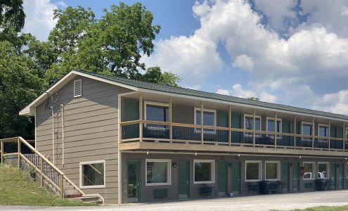 Flat Creek Lodge Cape Fair