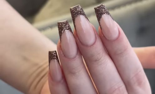 House Of Nails 2814 Howard Ave unit 2, Windsor Ontario N8X 3Y2