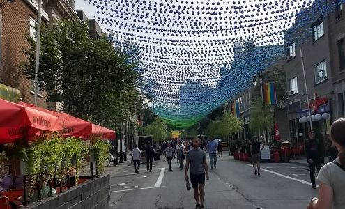 Lady Star 1682 St Catherine St E, Montreal Quebec H2L 2J4