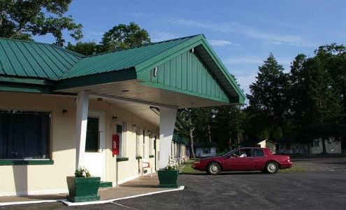 Evergreen Motel