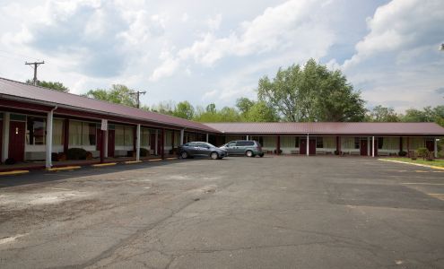 Highlander Motel
