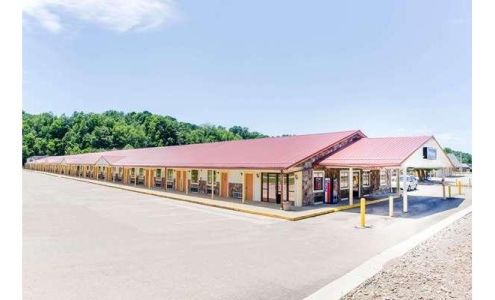 Travelodge by Wyndham Parkersburg