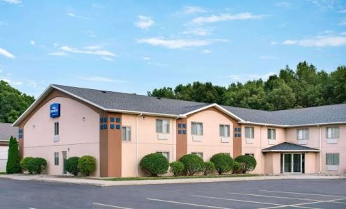 Baymont Inn & Suites by Wyndham Swanton/Toledo Airport