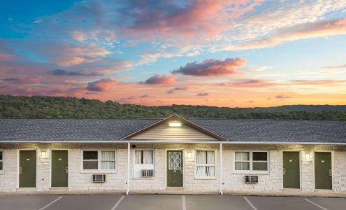 Knights Inn Pine Grove Pine Grove