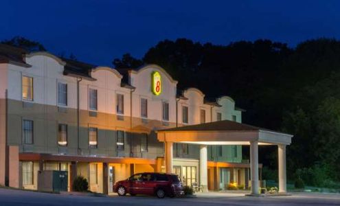 Super 8 by Wyndham Beaver Falls