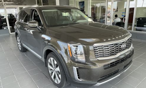 Robert Brogden's Olathe Kia Parts Department