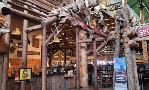 Bass Pro Shops/Cabela’s Boating Center