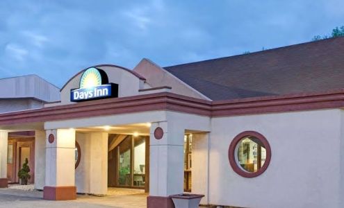 Days Inn by Wyndham Washington Pennslvania