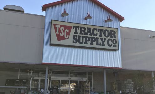 Tractor Supply Newport