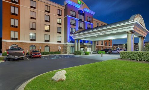 Holiday Inn Express & Suites Lebanon-Nashville Area by IHG