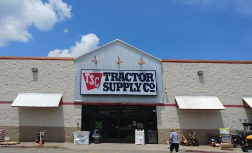 Tractor Supply Clyde