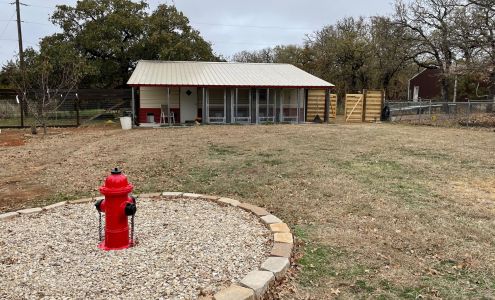 Oak Tree Kennels, Joshua, TX 6909 Resivor Road, Joshua Texas 76058