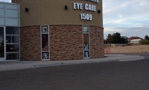 Dr. Paul Pholvichitr