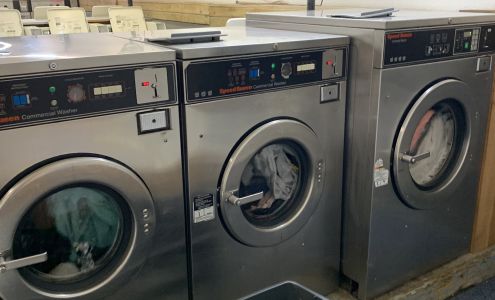 Community Drive Washateria