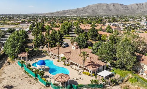 Las Ventanas Apartments