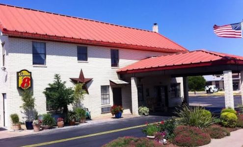 Super 8 by Wyndham Fredericksburg