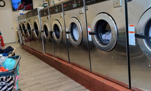 LAS VILLAS LAUNDROMAT