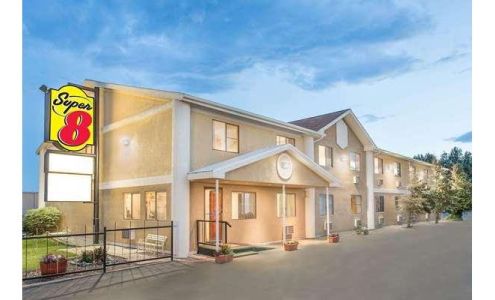 Super 8 by Wyndham Riverton