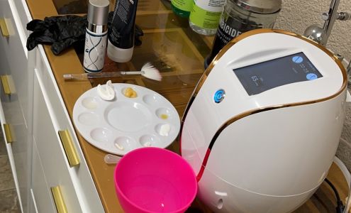 Rayne Beauty & Esthetics