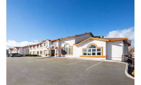 Howard Johnson by Wyndham Williams Williams