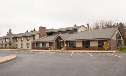 Boarders Inn & Suites by Cobblestone Hotels - Medford