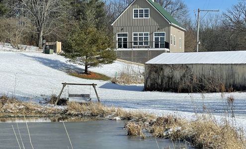 Hawk Valley Retreat & Cottages
