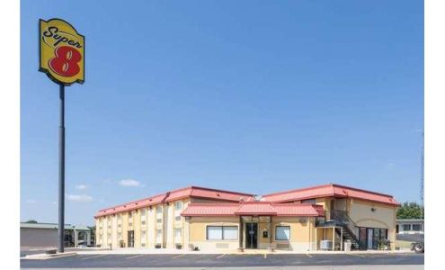 Super 8 by Wyndham Clinton