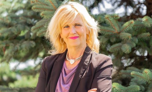 Tracy Jones, Re/Max Select REALTY