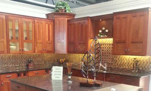 Apex Kitchen cabinet and Quartz Countertop