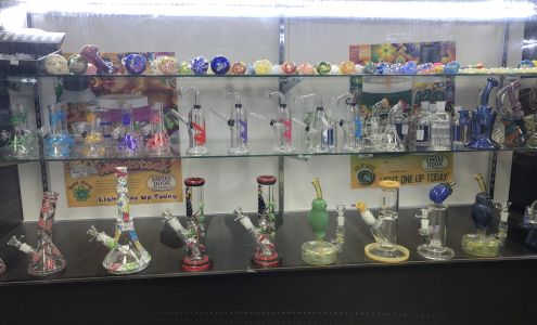 T&M smoke shop