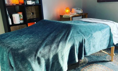 Nadine Jacobs Gammon, LMBT and Cupping Therapy