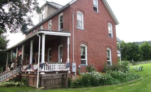 Hanna House Bed and Breakfast Confluence