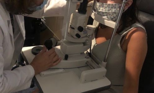 Vanesa Cohen, Optometrist