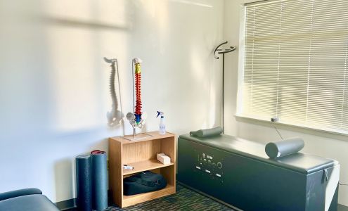 Aden Chiropractic 945 Hildebrand Ln NE Suite #205, Bainbridge Island Washington 98110