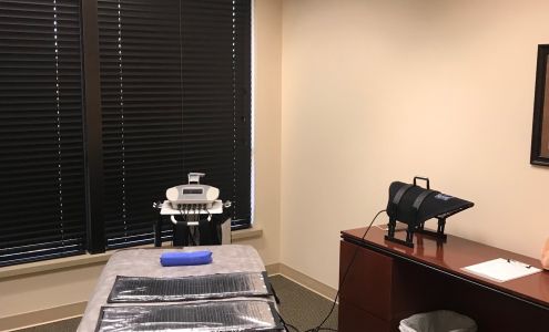 Wisconsin Spinal Rehabilitation Center - Brookfield 20225 Water Tower Blvd #210, Brookfield Wisconsin 53045