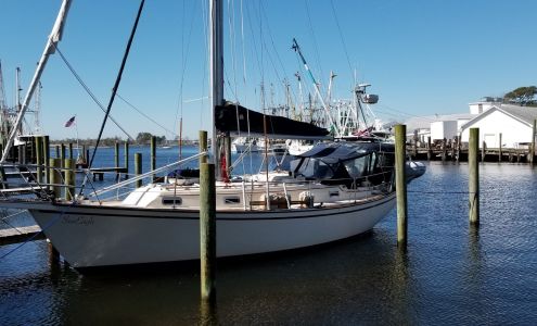 Deaton Yacht Service Oriental