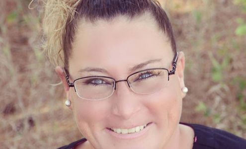 Everybody Kneads Massages, LLC 1819 N Shawano St, New London Wisconsin 54961